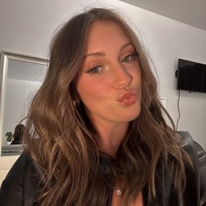 Meet your Posher, Abby